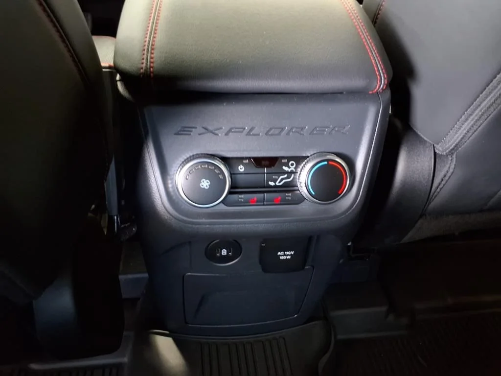 2025 Ford Explorer ST - Photo 11
