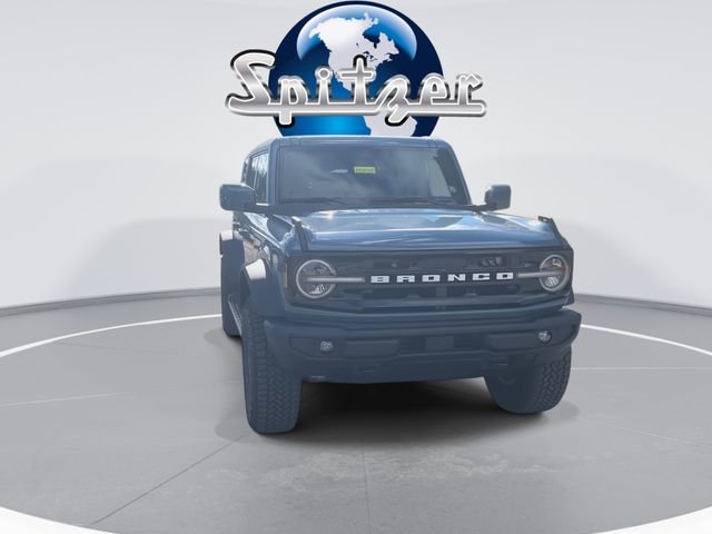 New 2025 Azure Gray Metallic Tri-Coat Ford Outer Banks® image 3