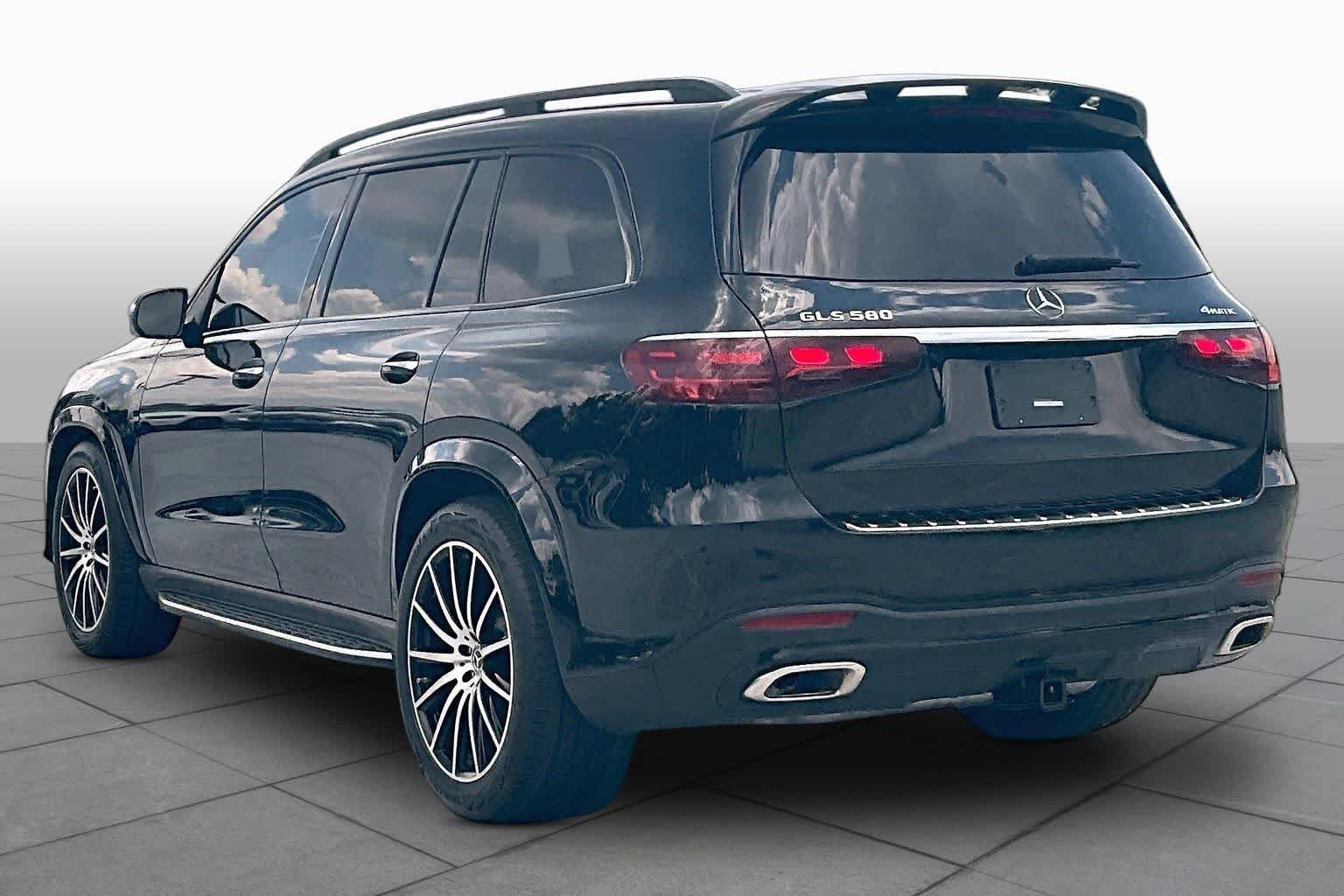 Used 2026 Obsidian Black Metallic Mercedes-Benz GLS 580 image 12
