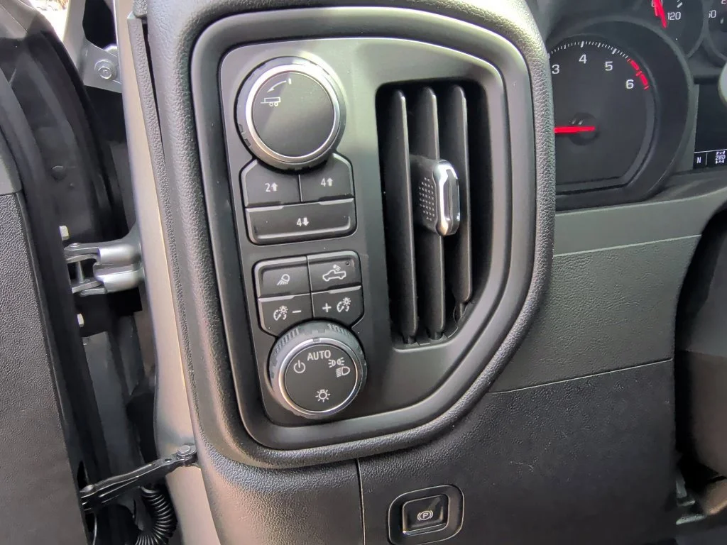 2026 Chevrolet Silverado 2500 HD Custom - Photo 15