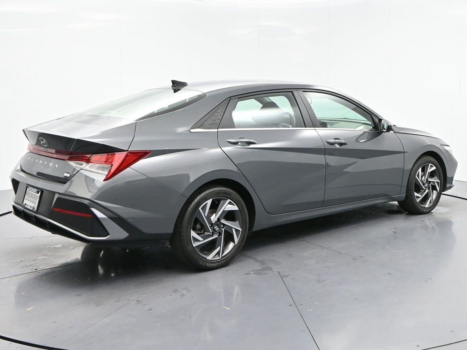 Used 2024 Ecotronic Gray Hyundai SEL image 7