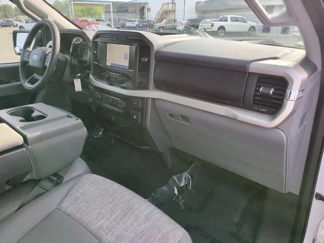 Used 2021 White Ford XLT image 32