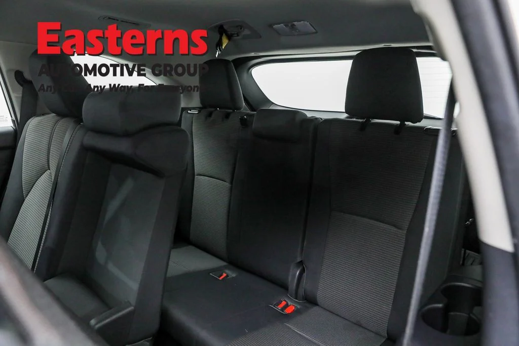 Used 2023 White Toyota LE image 25
