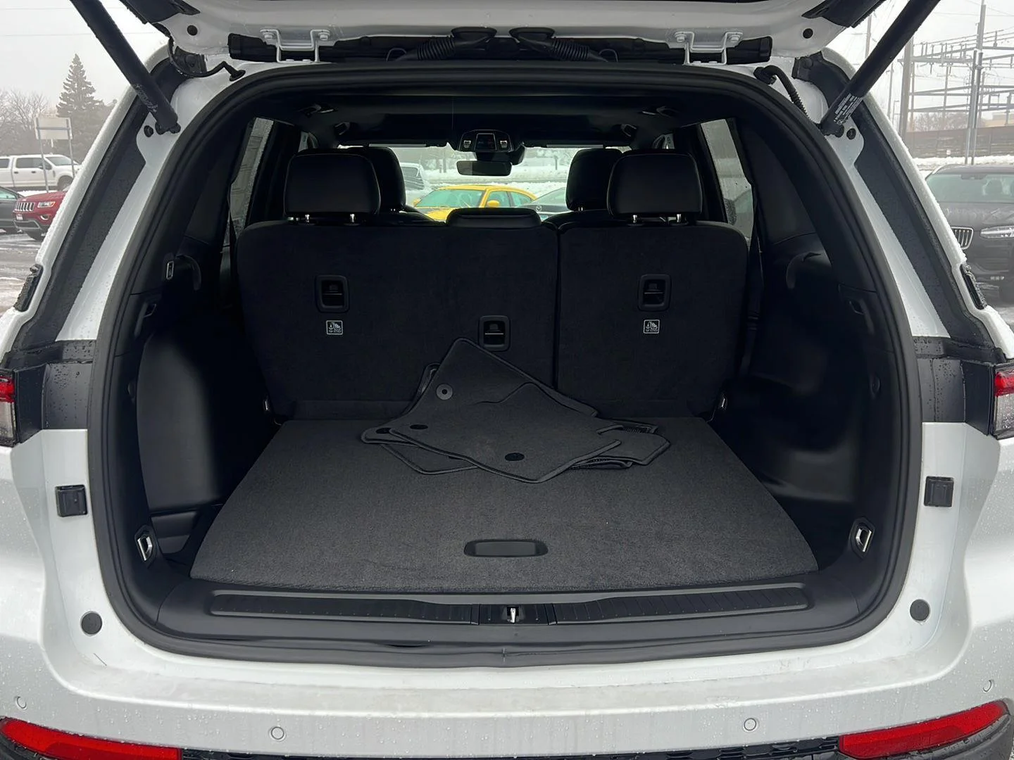 New 2025 Bright White Clearcoat Jeep Altitude X image 21