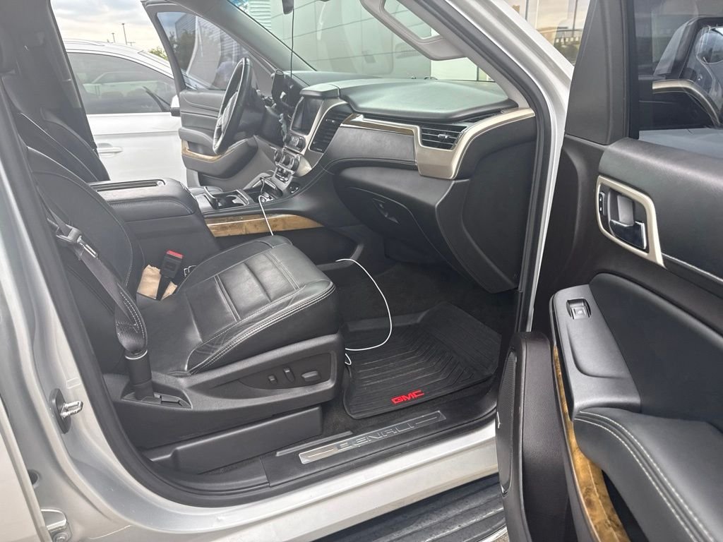 Used 2016 Quicksilver Metallic GMC Denali image 20