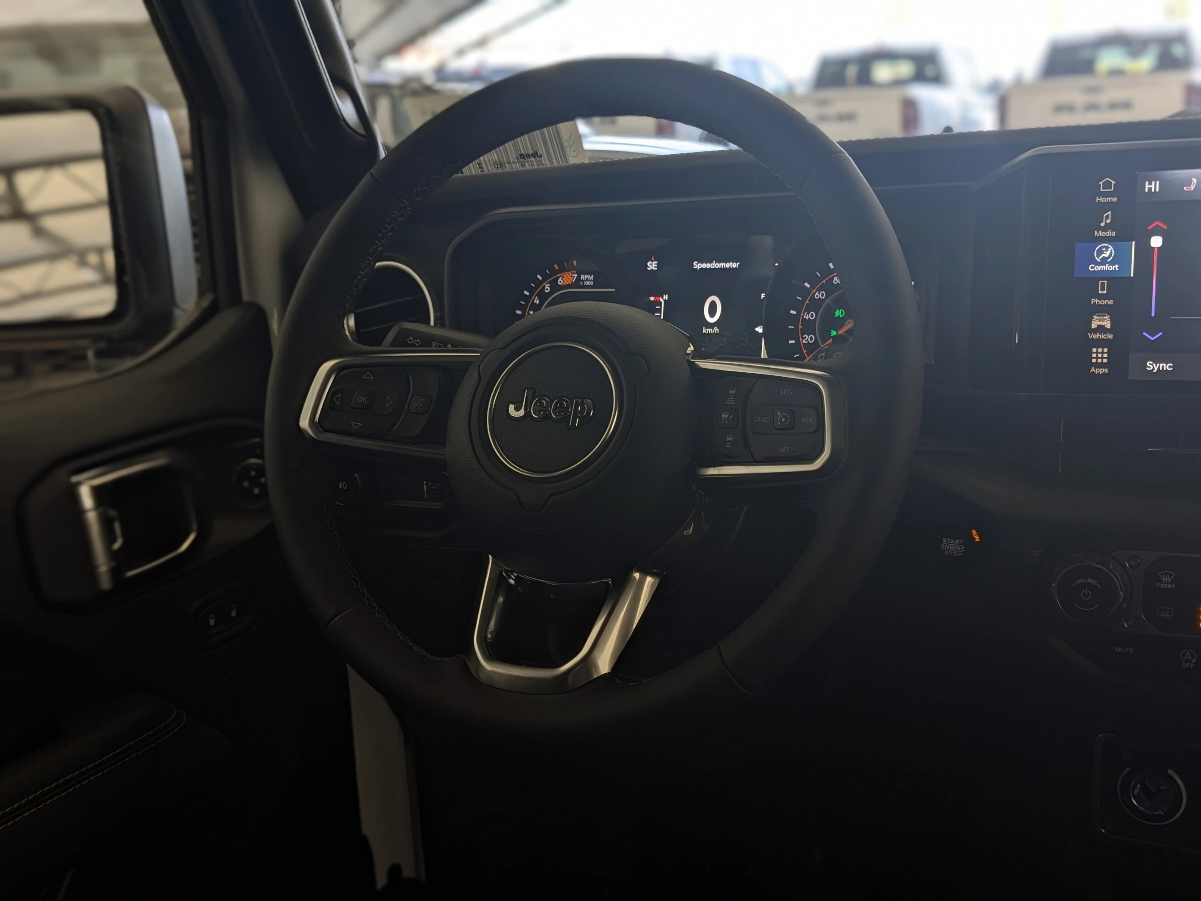 New 2026 White Jeep Sahara - - McKinley Leather Seats - Body?Colour Hardtop - Side Steps - 3.6L Pentastar V6 & More image 15