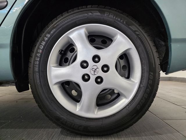 Used 2007 Green Toyota CE image 22