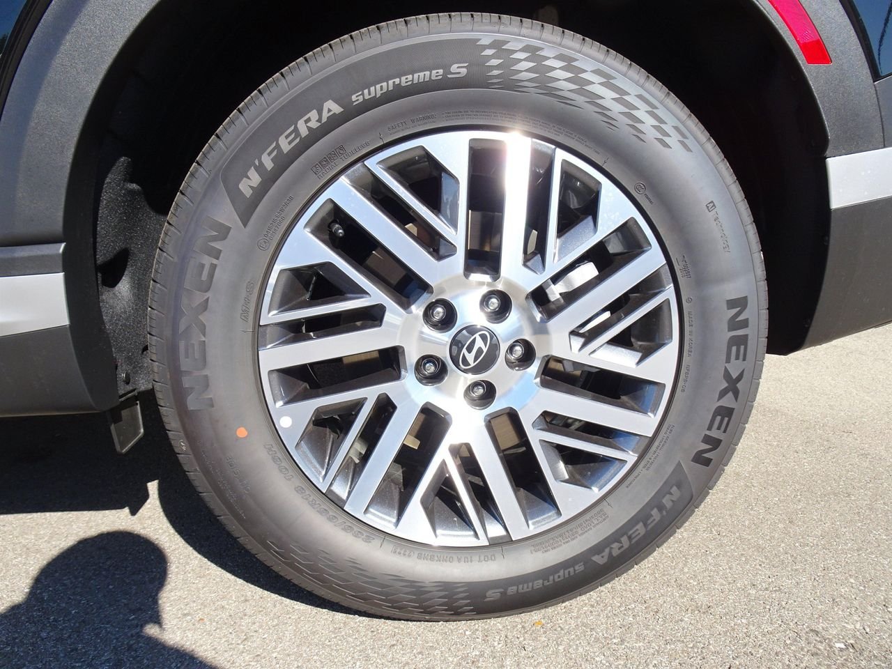 New 2026 Black Hyundai SEL AWD image 21