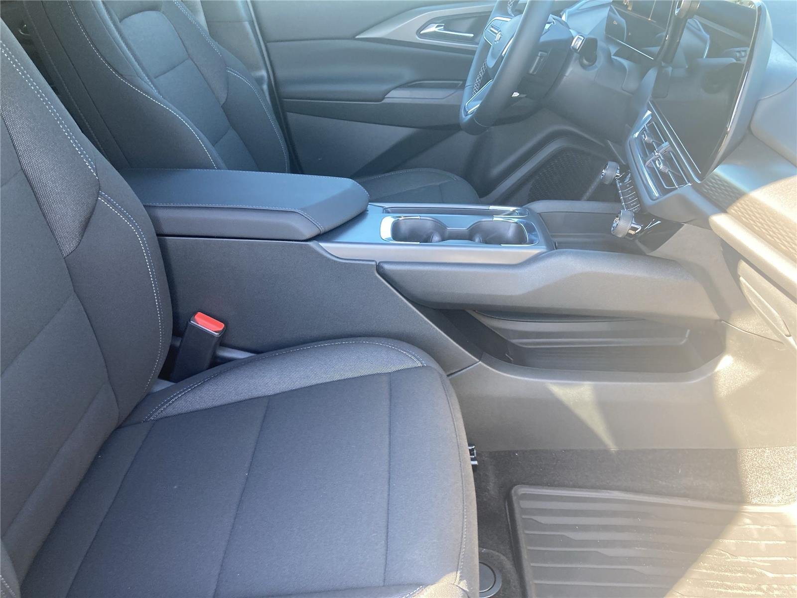 2026 Chevrolet Equinox EV 1LT - Photo 30