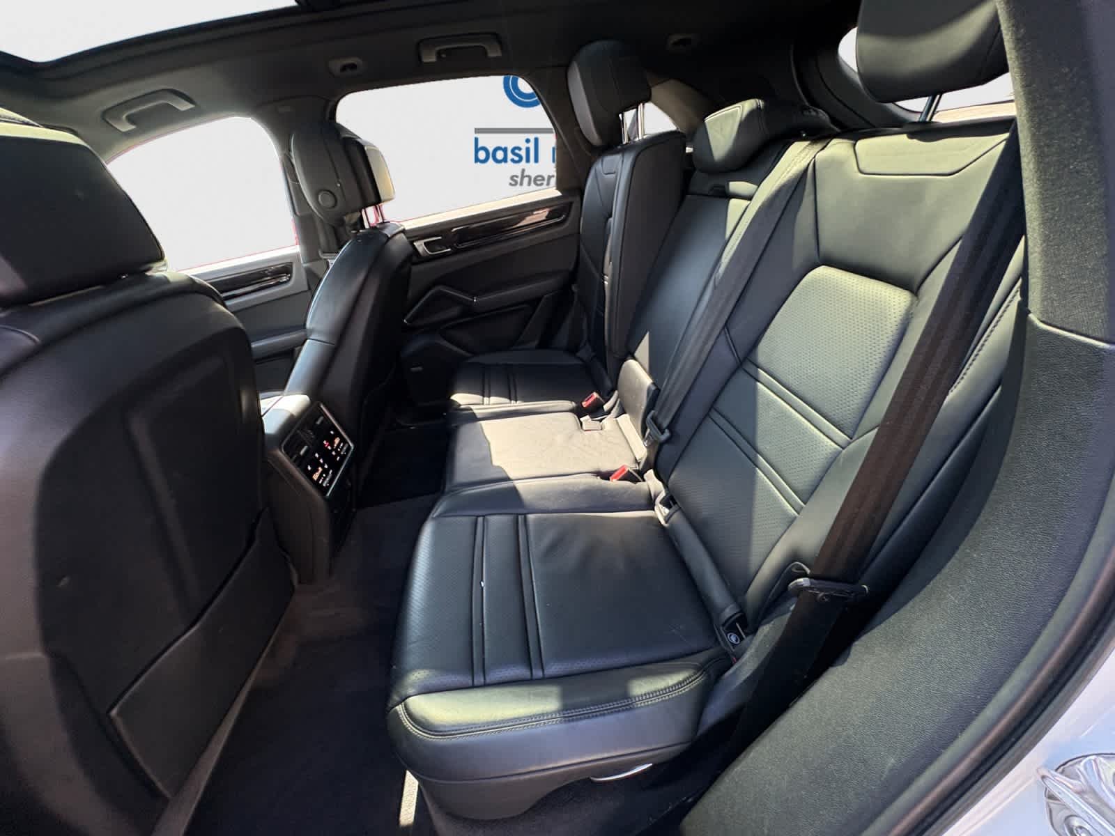 Used 2019 White Porsche  image 18