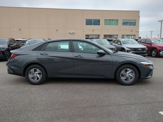 New 2026 Gray Hyundai SE image 29