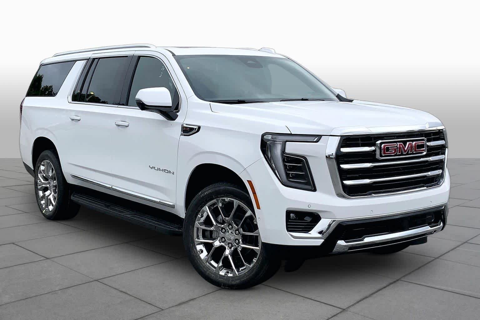 New 2026 Summit White GMC Elevation image 2