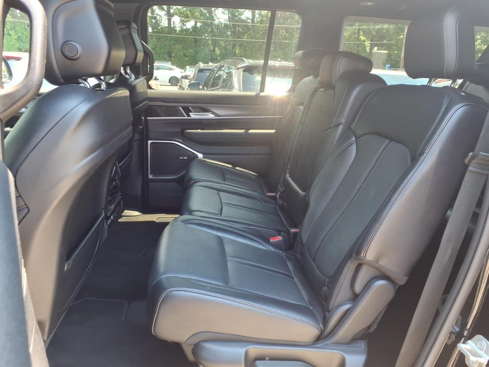 Used 2024 Diamond Black Crystal Pearlcoat Jeep Series II image 19