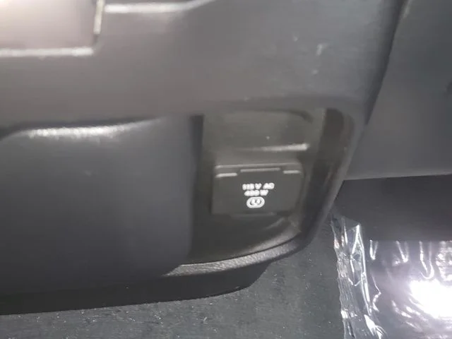 Certified Used 2019 White Ram Laramie image 25