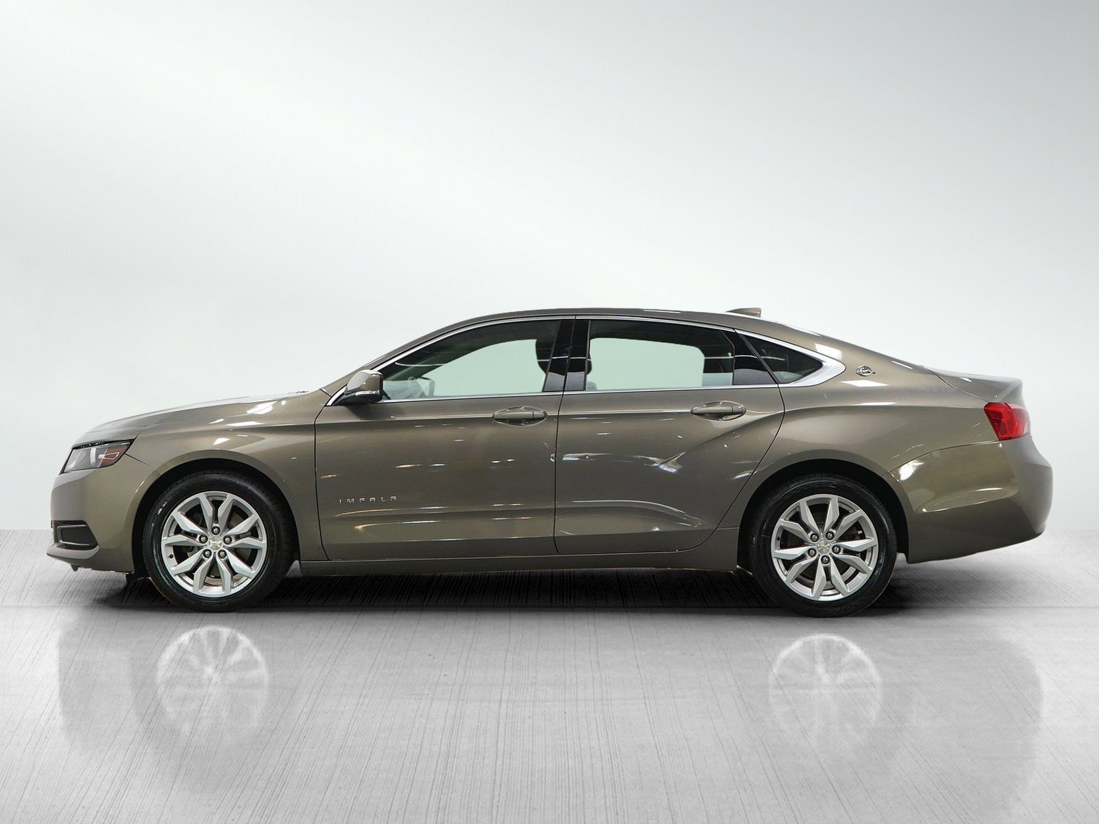 Used 2017 Chevrolet Impala 1LT with VIN 1G1105S34HU189239 for sale in South Saint Paul, Minnesota