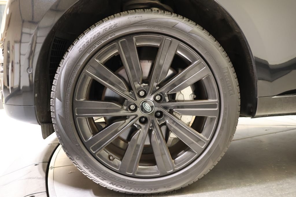 Certified Used 2023 Santorini Black Metallic Land Rover SE image 9