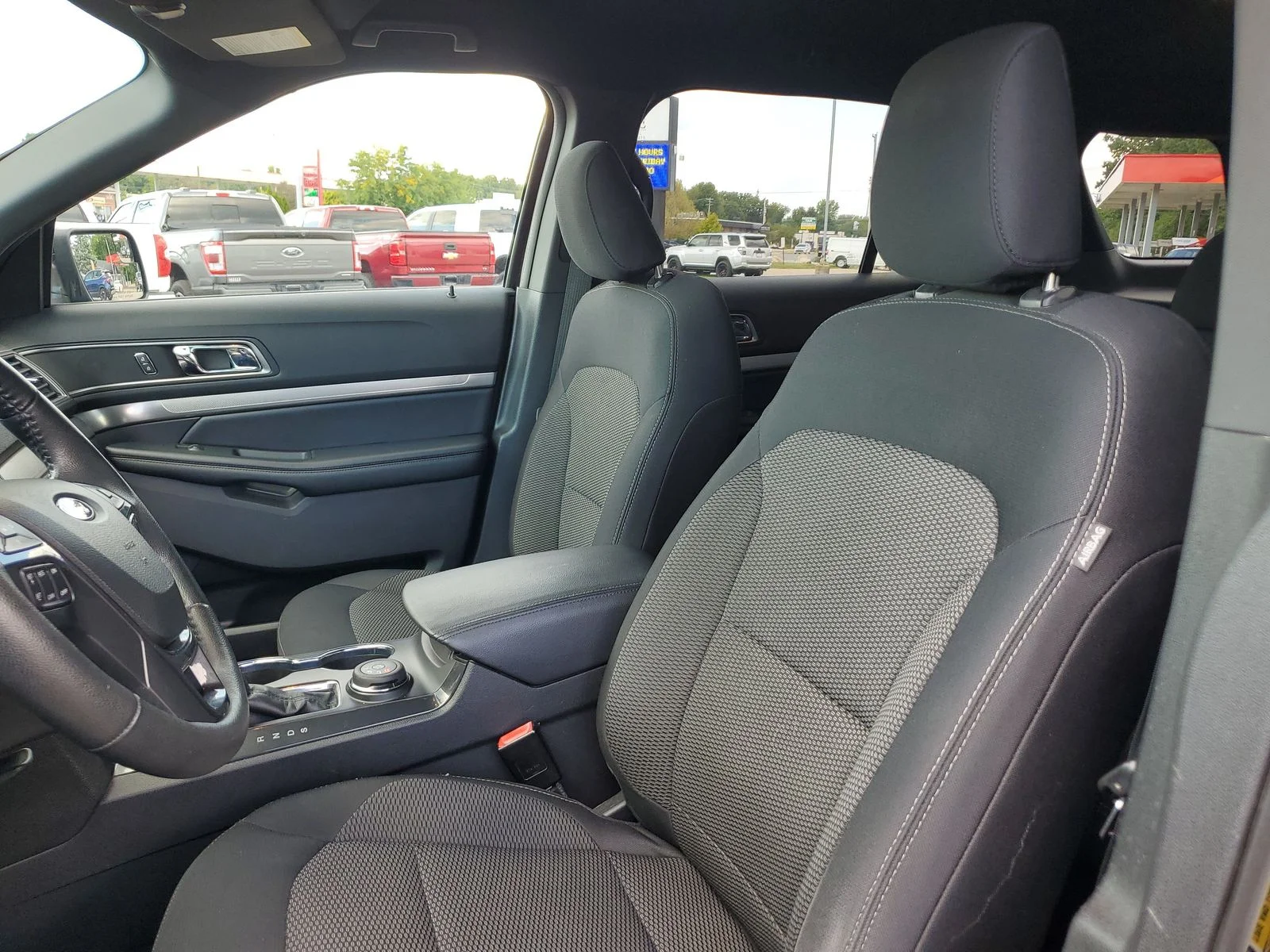 Used 2019 Black Ford XLT image 13