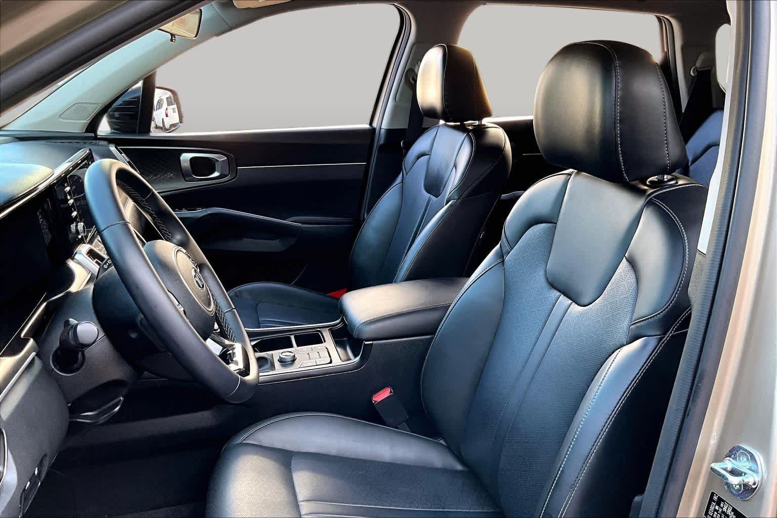 Pre-Owned 2021 Kia Sorento S