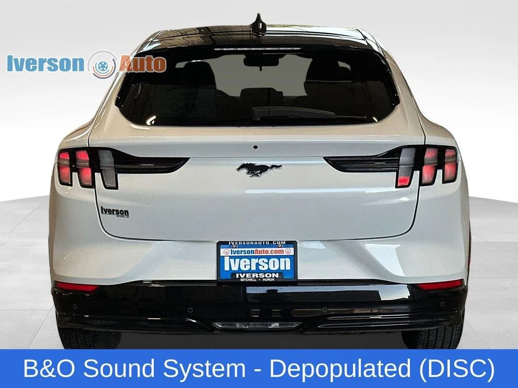Used 2023 Star White Metallic Tri-Coat Ford Premium image 8