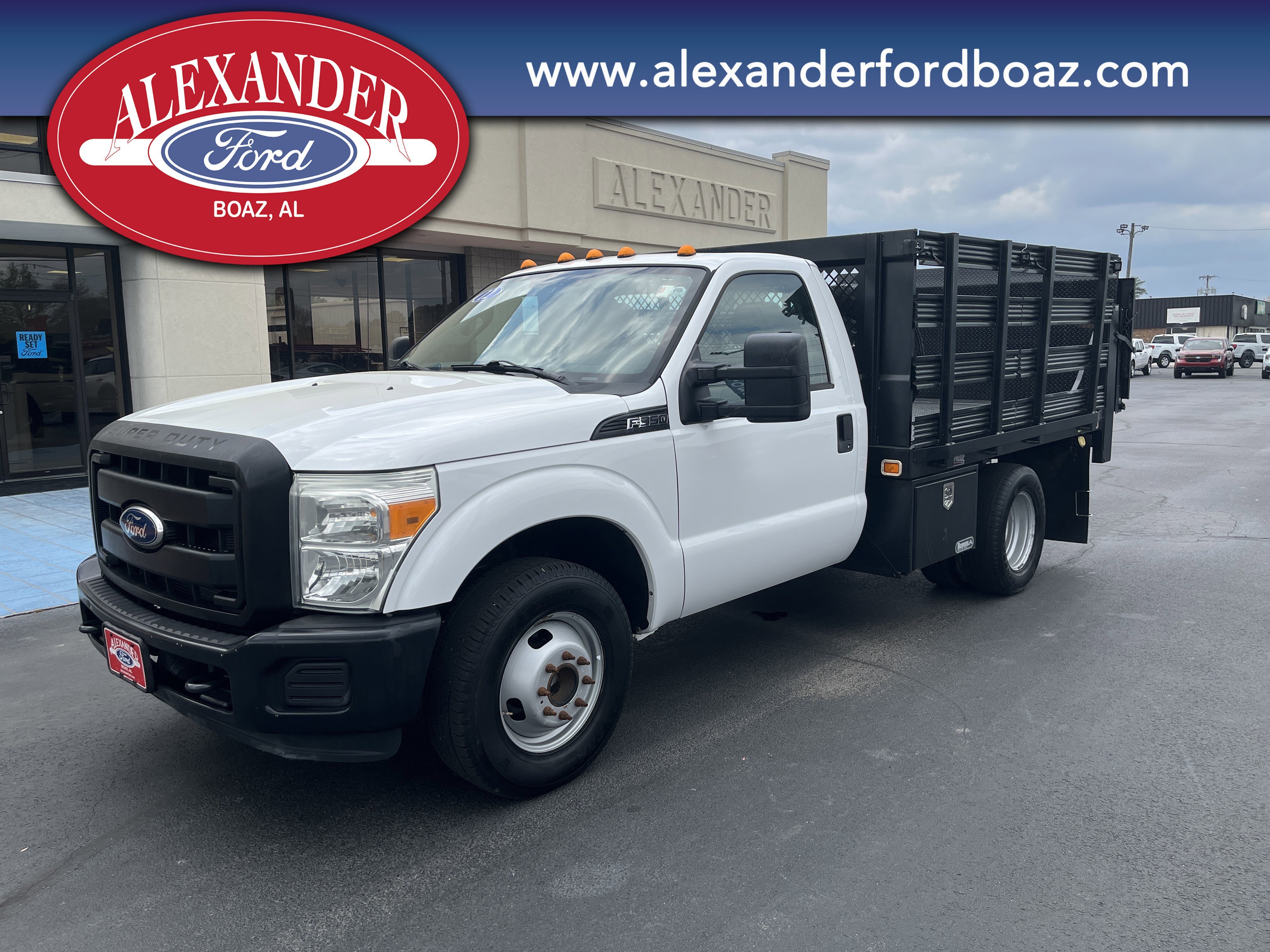 2012 Ford F-350 Super Duty Chassis Cab XL