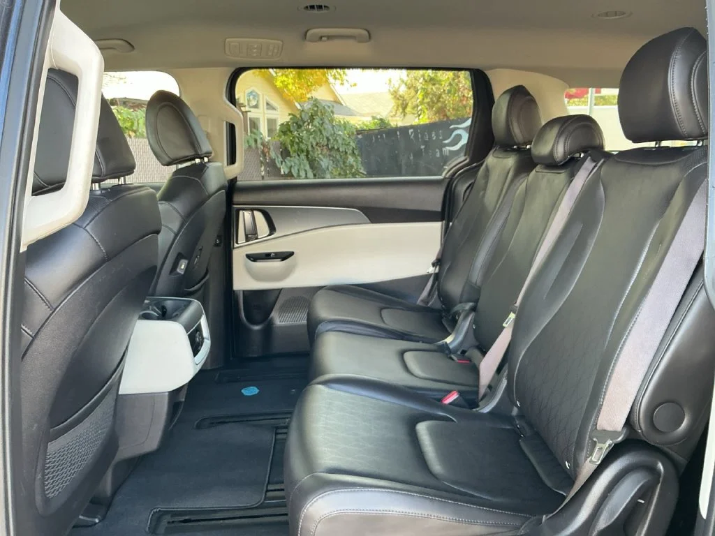 Used 2022 Gray Kia LXS image 27