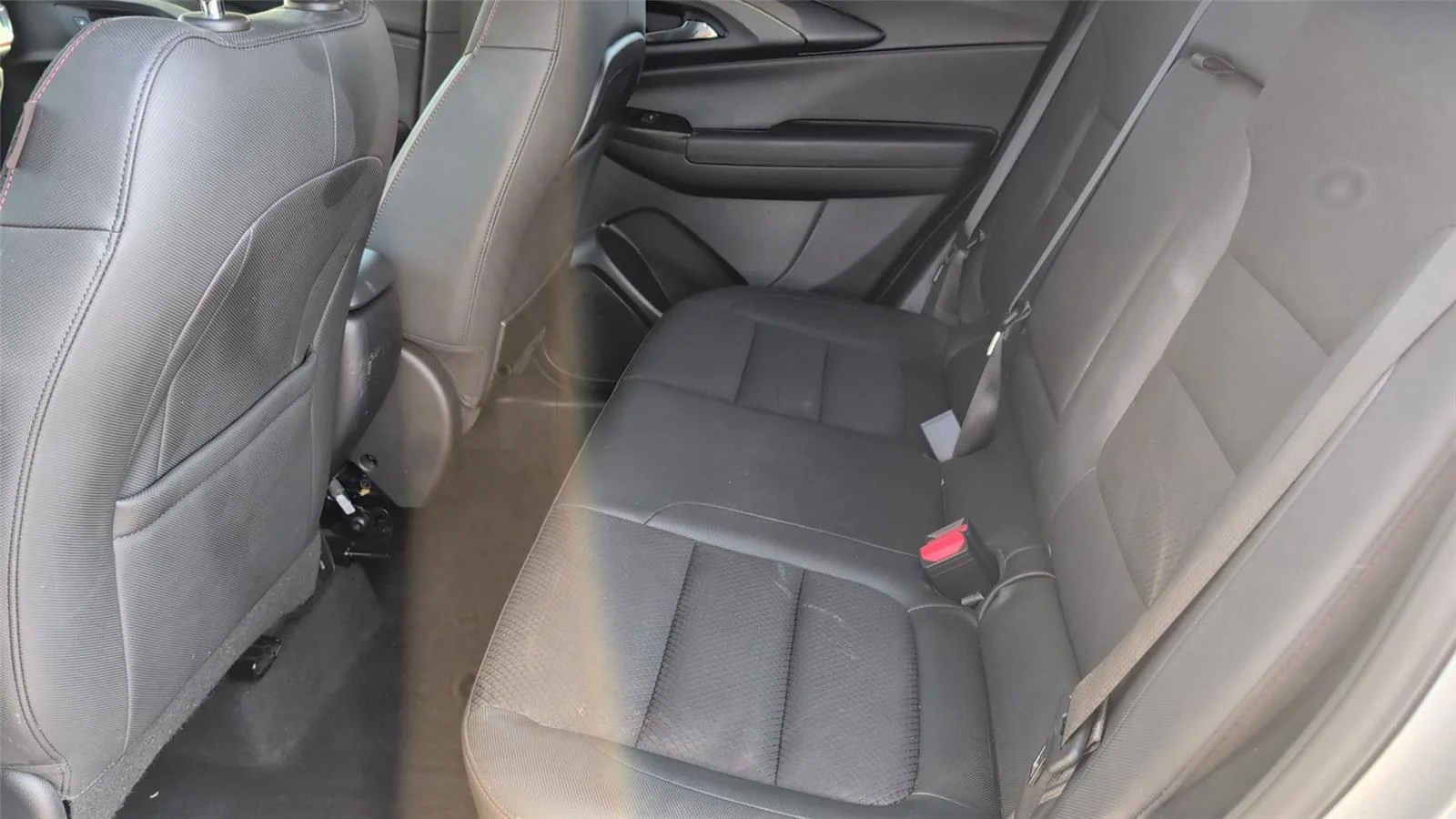 Used 2021 SATIN STEEL METALLIC Chevrolet RS image 31