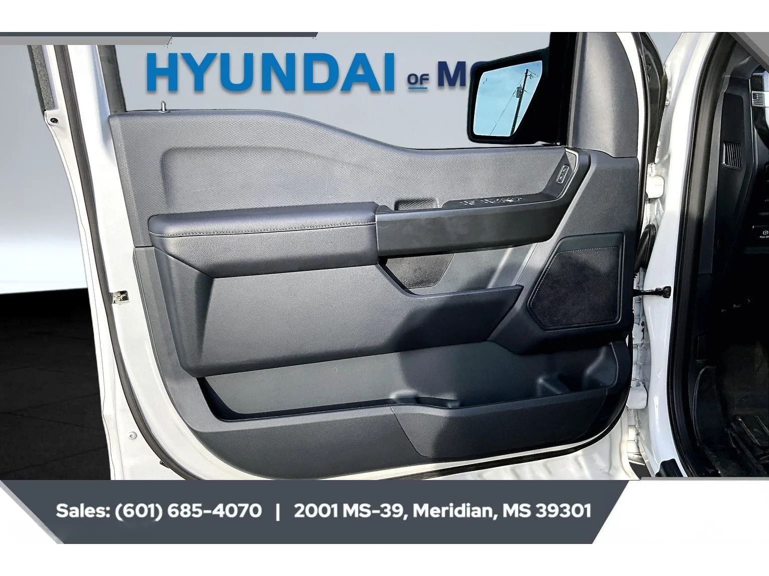 Used 2025 Oxford White Ford STX image 17