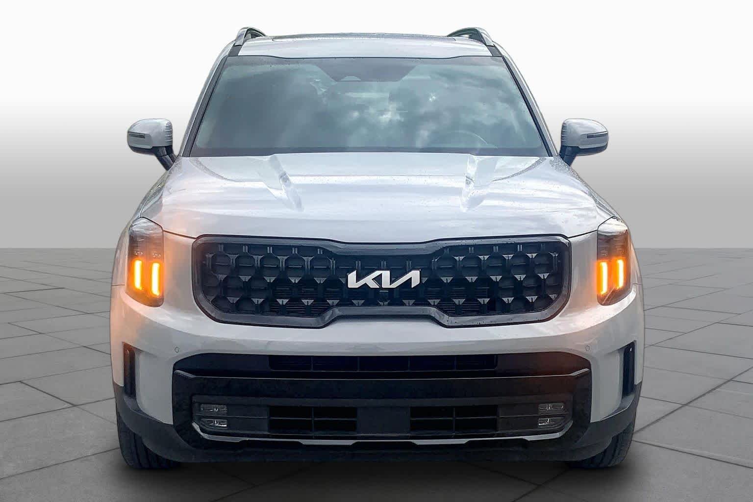 Certified Used 2024 Wolf Gray Kia SX X-Line image 4