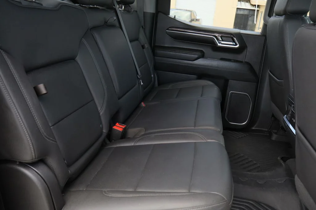 Used 2023 White Chevrolet LTZ image 27