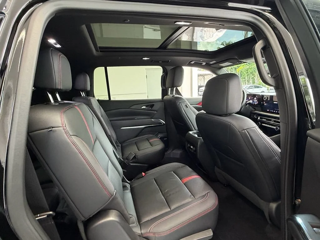 Used 2024 Mosaic Black Metallic Chevrolet RS image 15