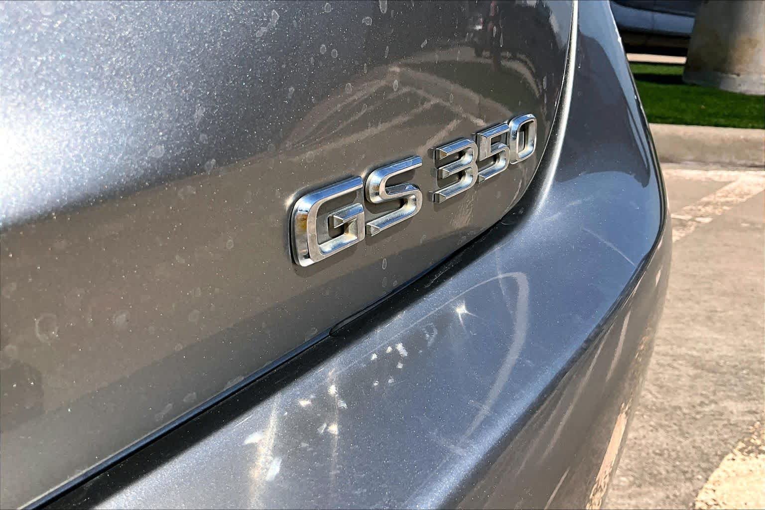 Used 2015 Atomic Silver Lexus  image 10