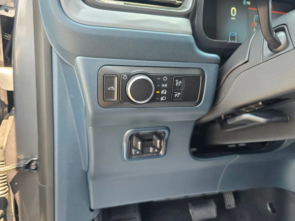 New 2026 Carbonized Gray Metallic Ford XLT image 16