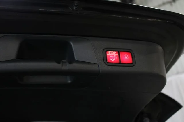 Used 2022  Mercedes-Benz GLB 250 image 34