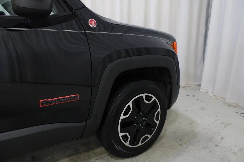 Used 2016 Black Jeep Trailhawk image 26