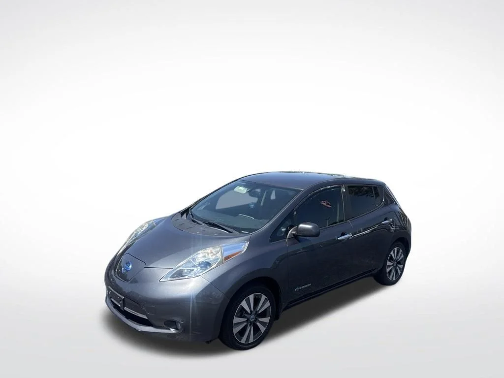 Used 2013 Gray Nissan SL image 13