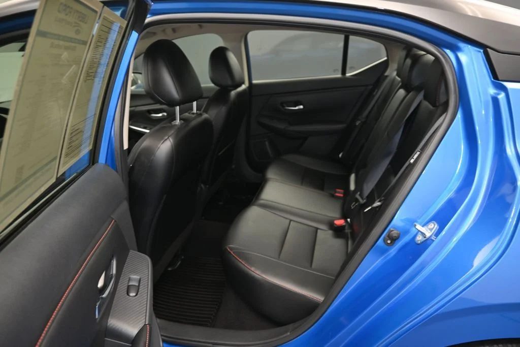 Used 2024 2t Blu Blk Roof Nissan SR image 17