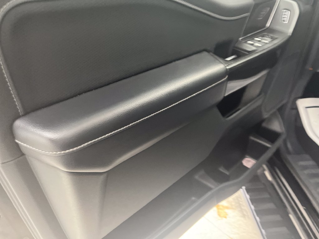 Used 2021 Black Ford XLT image 11