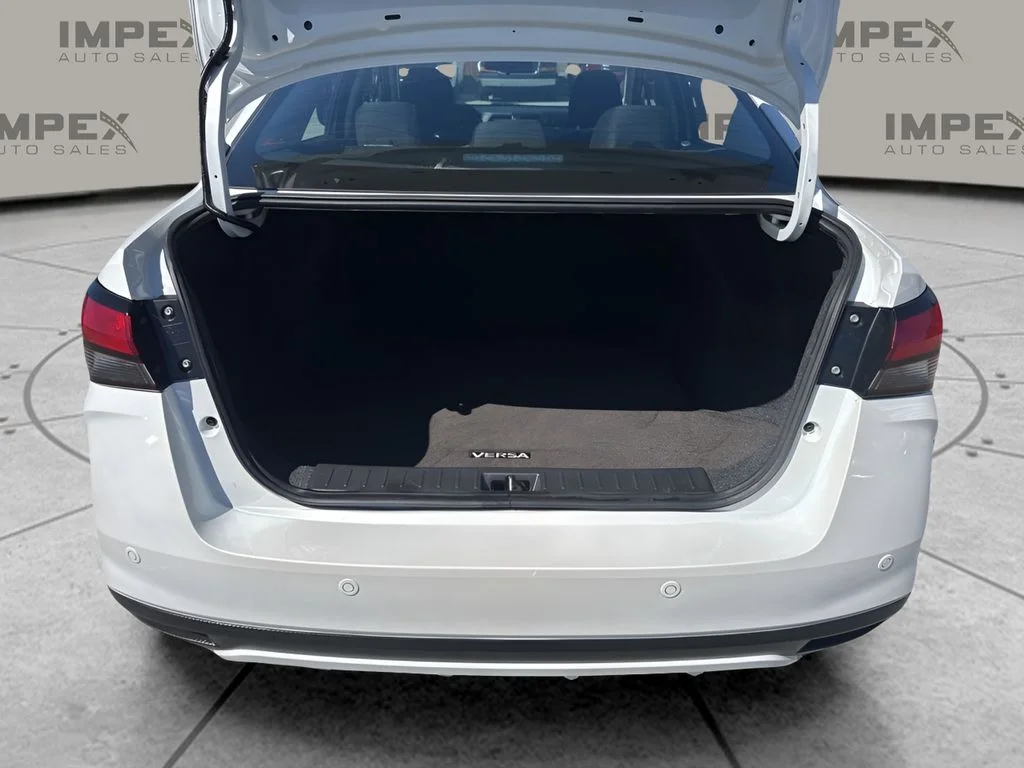 Used 2025 White Nissan 1.6 SV image 25