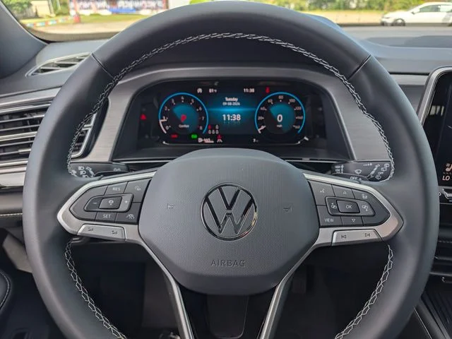 New 2026 Deep Black Pearl Volkswagen 2.0T SE W/TECHNOLOGY image 14