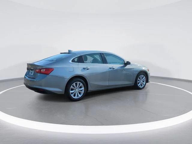 Used 2024 Gray Chevrolet LT image 8