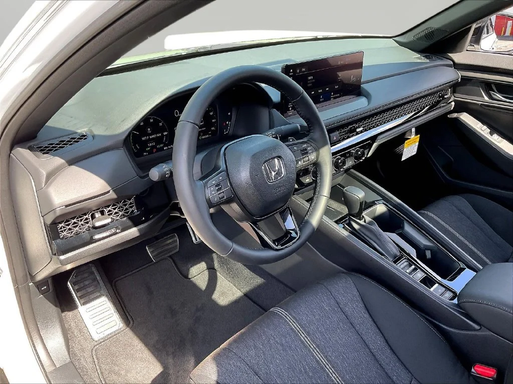 New 2026 Platinum White Pearl Honda Sport Hybrid image 18