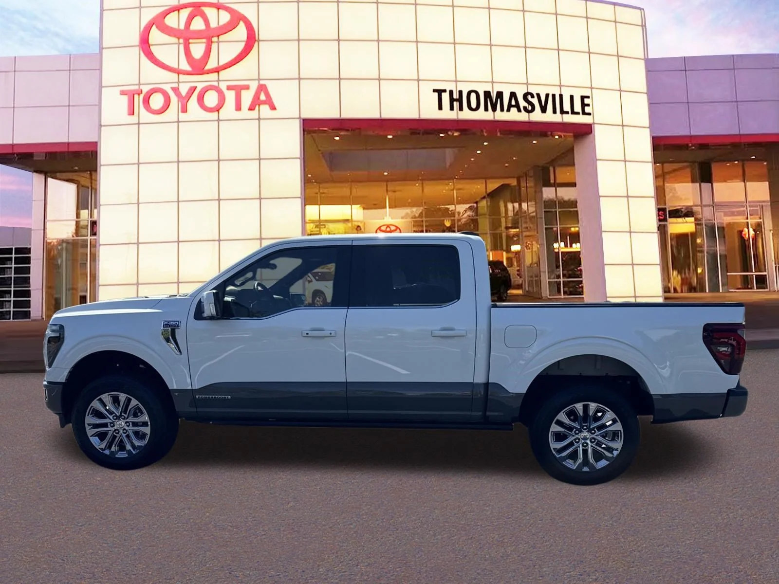 Used 2025 Brown Ford King Ranch image 8