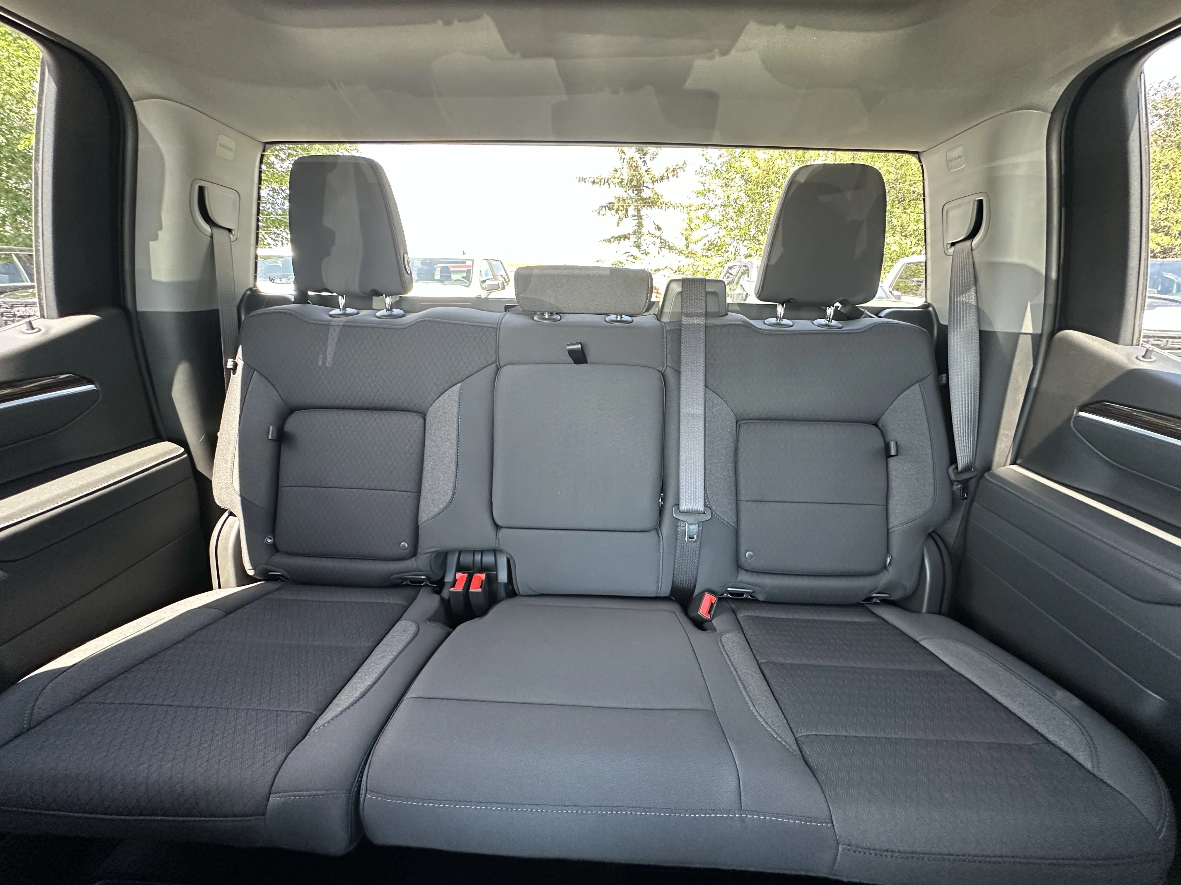 New 2026 Sterling Metallic GMC Elevation image 23