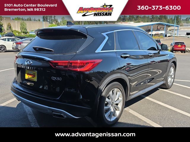 Used 2021 Black Obsidian INFINITI LUXE image 5