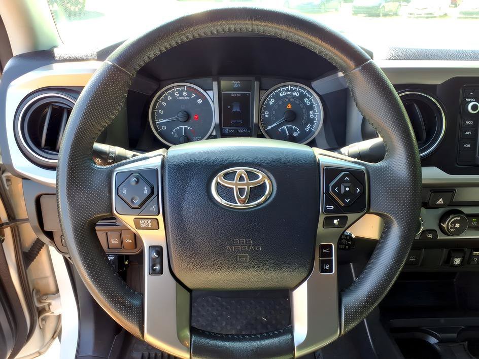 Used 2019 Super White Toyota SR5 image 22