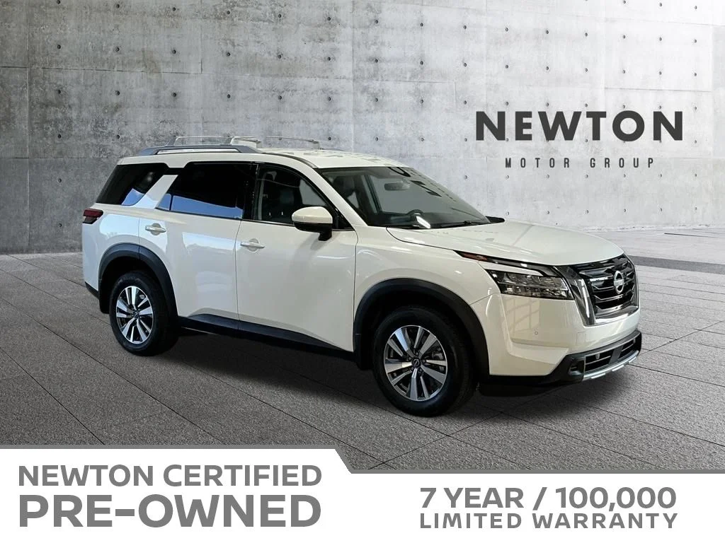 2024 Nissan Pathfinder SL 4WD's photo