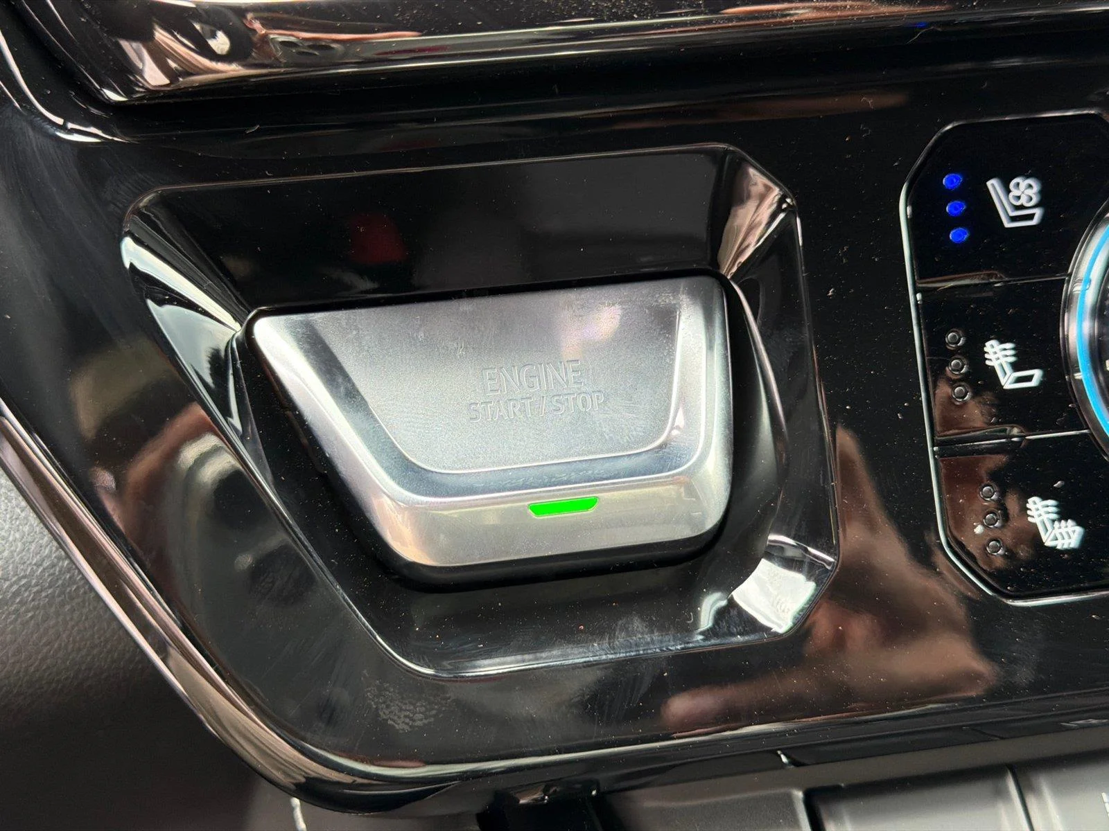 2026 GMC Sierra 2500HD AT4X - Photo 23