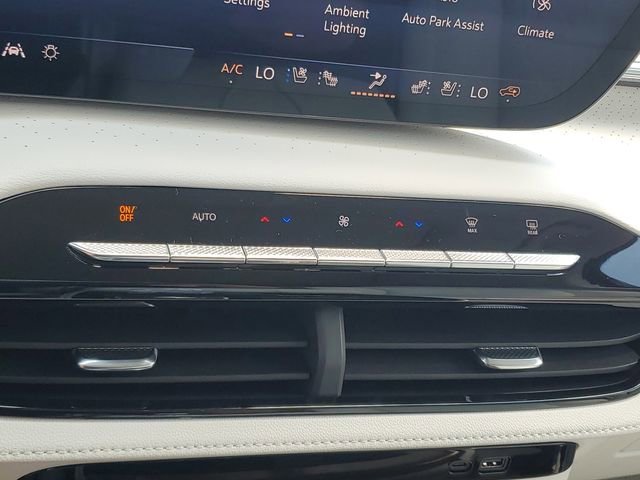 2026 Buick Enclave Avenir - Photo 18