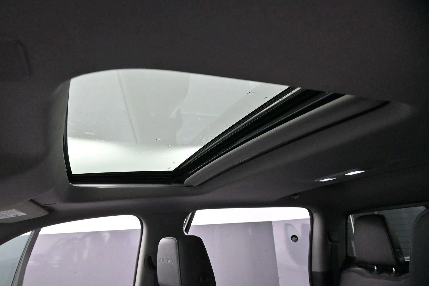 Used 2021 Onyx Black GMC Denali image 29