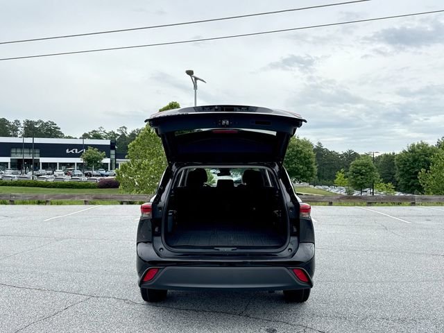 Used 2021 Black Toyota L image 23